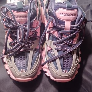 Balenciaga Women's Sneakers in Pink and Gray